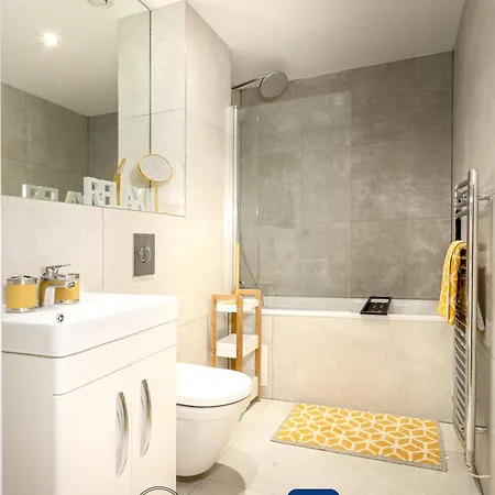 Ideal Family & Business Stay! 2 Min To Station, 10 Min To Harry Potter, 30 Min To London Euston & Free Parking! Watford  Buitenkant foto